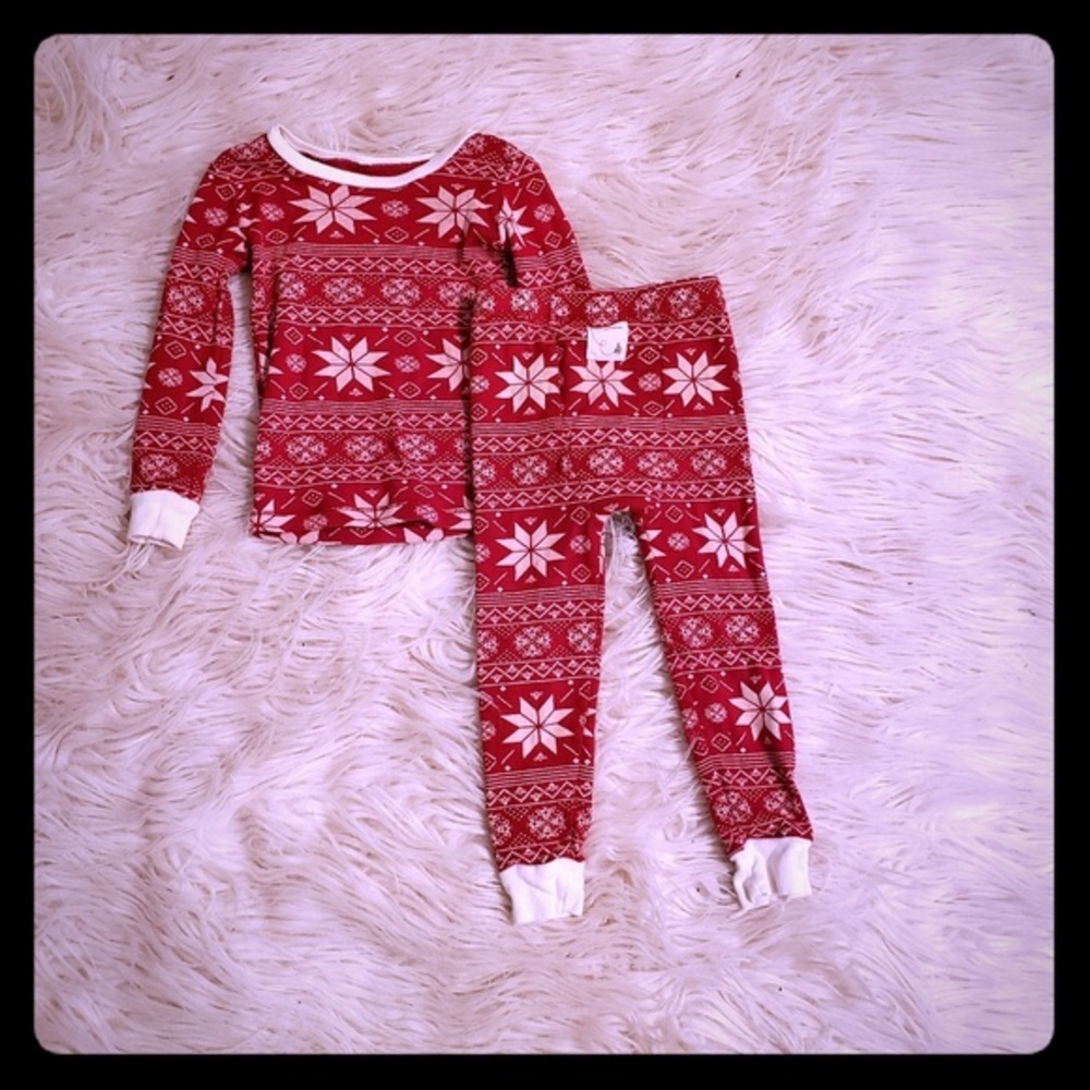 Red 2 piece winter wonderland‎ pjs